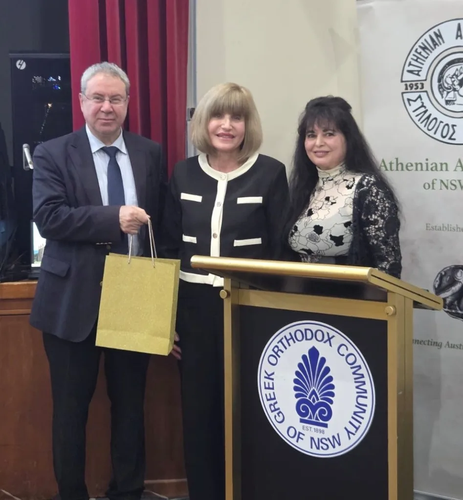 Representative of the Consul General of Greece in Sydney Mr. Athanasios Lambrou received a gift from the President Mrs Cathy Valis