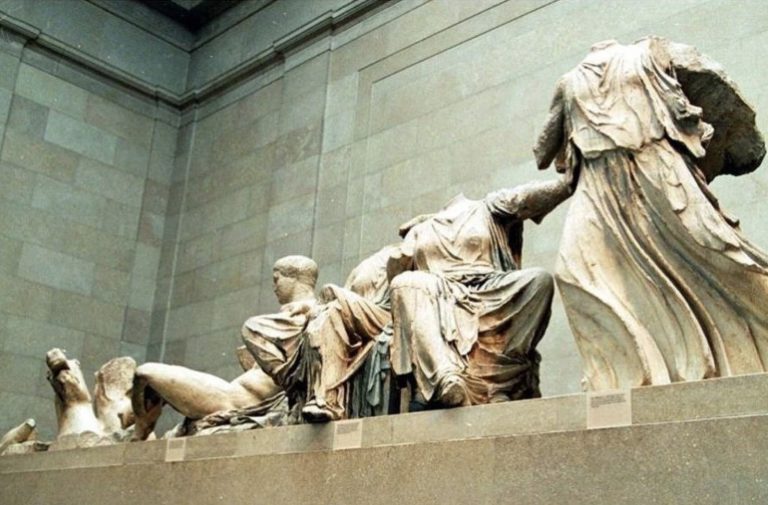 The Plundered Past of the Parthenon Sculptures: How the Greeks can get back their marbles