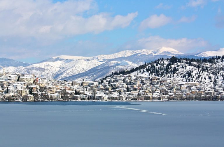 Top 5 picturesque places in Greece to visit in the winter