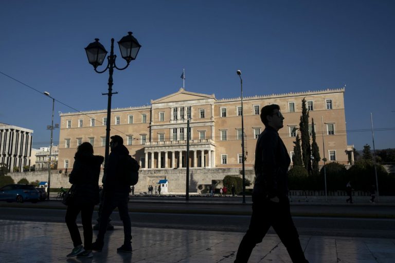 Greece sells 15-year debt for first time in more than decade