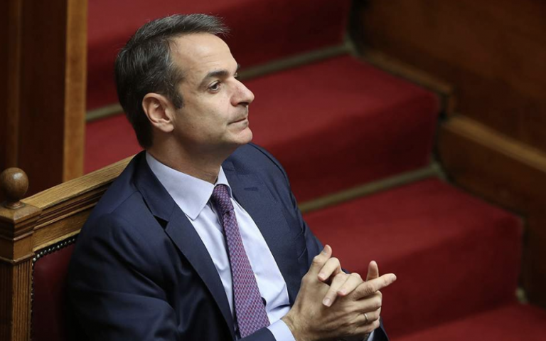 Mitsotakis to seek better gender balance in future cabinet reshuffle