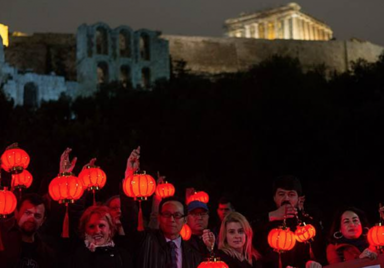 Greeks express solidarity with Chinese people in coronavirus outbreak