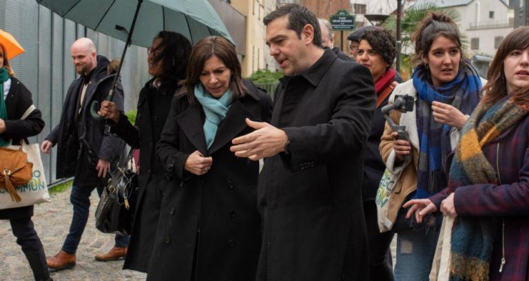 Alexis Tsipras meets with Paris mayor Anne Hidalgo to give support ahead of election