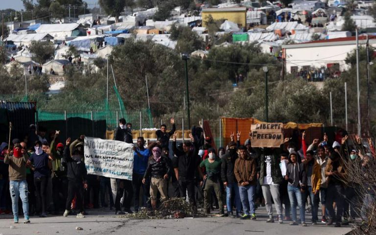 United Nations: Greece has no right to stop accepting asylum request