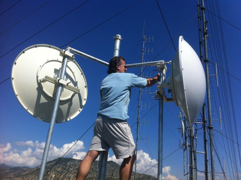 Award-winning broadband project connects villages on remote mountains in central Greece
