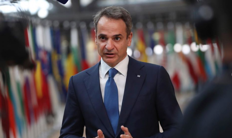 Mitsotakis hails ‘reasonable and fair’ EU deal to tackle coronavirus crisis