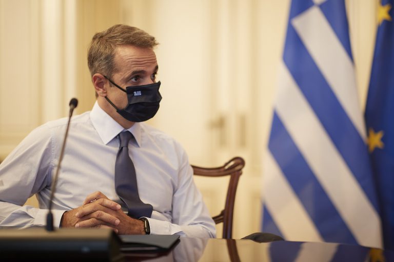 Greek PM: “Let philotimo be our national vaccine” against coronavirus