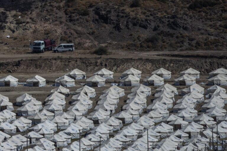 Greece to build permanent migrant centre on Lesvos to replace Moria
