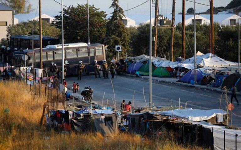 Greek government transfers more than 5,000 migrants into new ‘tent city’ in under 24 hours