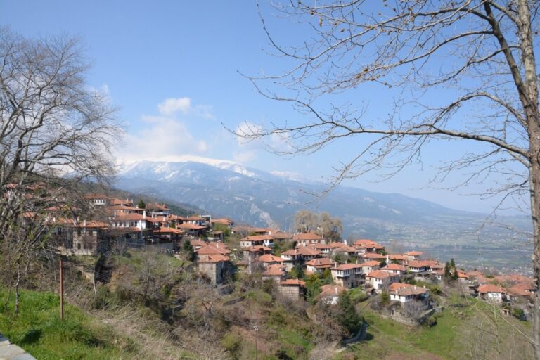 ‘Mini lockdown’ initiated in parts of Greece after country records 287 new Covid cases