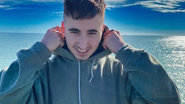 Young entrepreneur, Lukas Tsimopoulos, makes six figures a month via online business