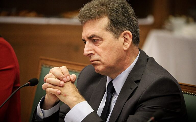 Minister apologizes for arrest of nine women activists