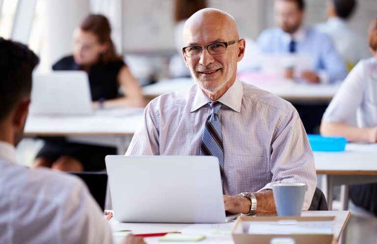 Older workers falling behind in employment as younger people gaining new jobs
