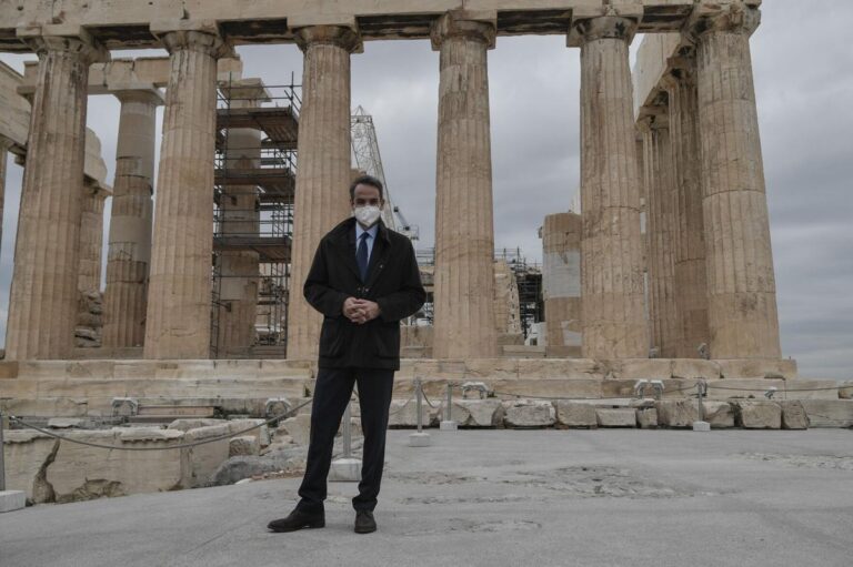 Greek PM inaugurates new disabled-friendly pathways and lifts for Acropolis Hill