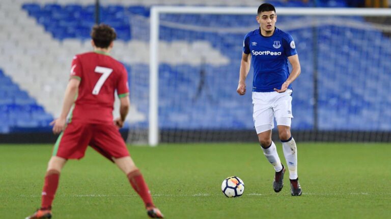 Con Ouzounidis looking for right path to enter Olyroos squad