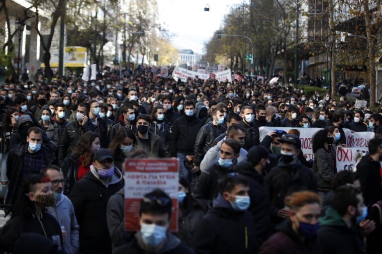 Thousands of Greek students defy weeklong ban on protests