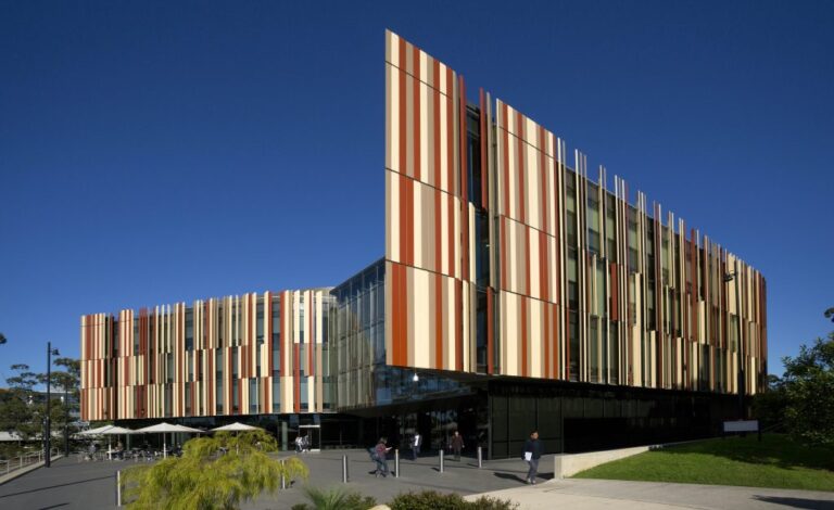 Macquarie Greek Studies Foundation plans open forum to discuss future of Modern Greek