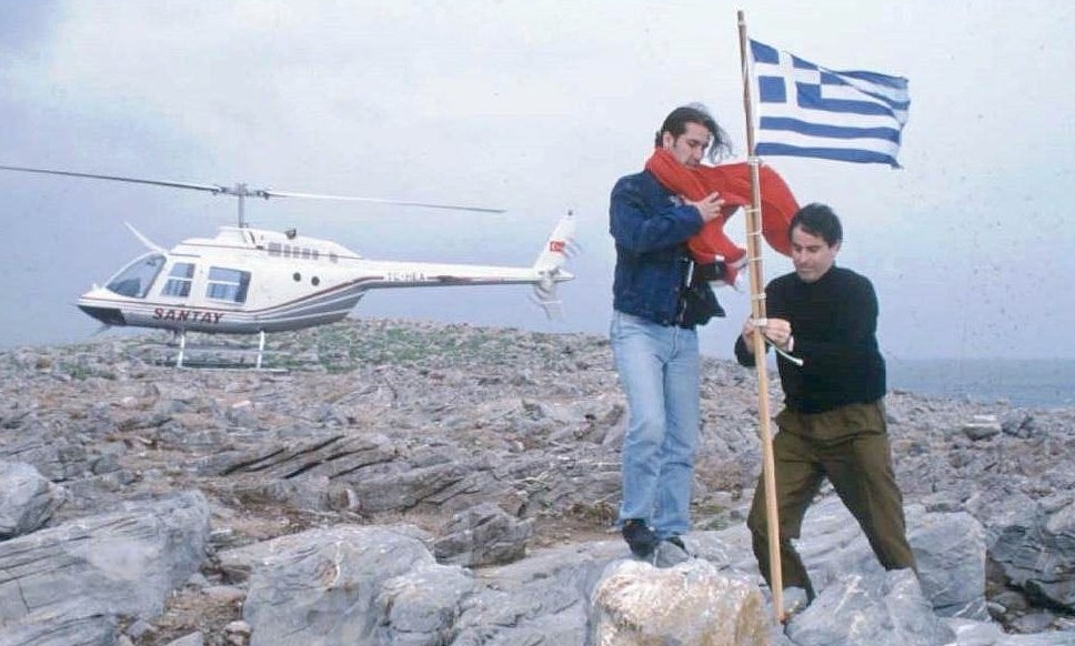 Κρίση Ημίας: Ο πόλεμος των σημαιών - Greek Herald