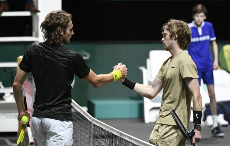 Stefanos Tsitsipas crashes out of Rotterdam semi-final after losing in straight sets