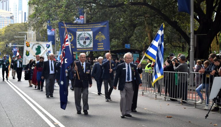 Greeks march with honour in Sydney’s Anzac Day parade Greeks march with honour in Sydney’s Anzac Day parade