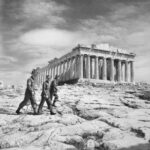 PHOTO-4-Anzacs-in-front-of-Parthenon.