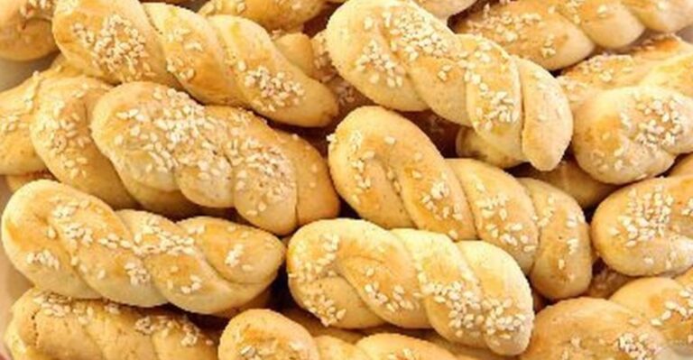 Traditional Greek Recipes: Krasokouloura