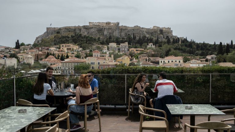 Greece to temporarily ban unvaccinated people from indoor bars and restaurants