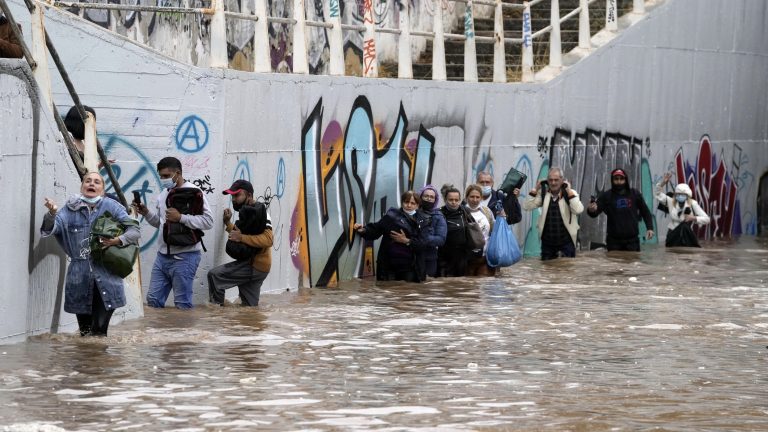 Severe storm, floods batter Athens, Evia