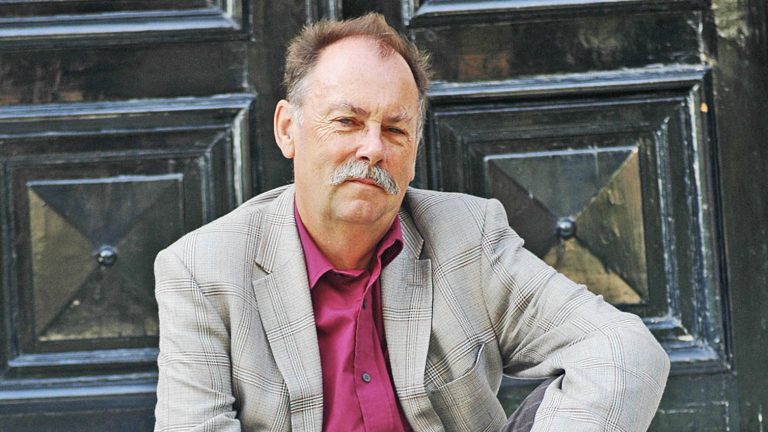 Roderick Beaton wins Runciman Award for biography on modern Greece