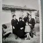 USE-CAPTION-Lambis-Englezos-and-his-family-depart-for-Australia-1954.-1