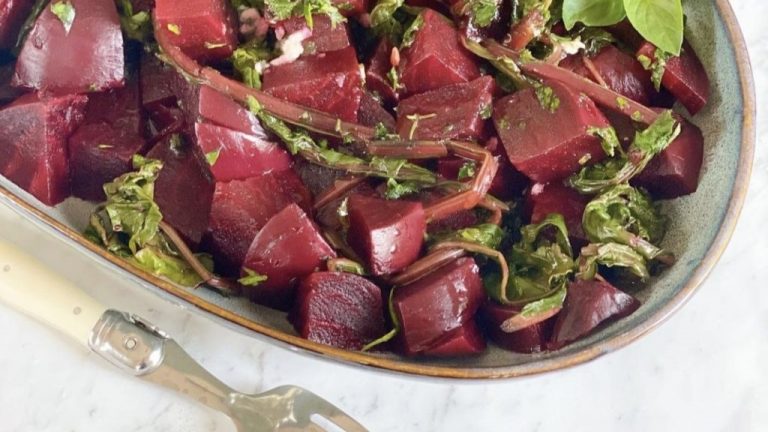 Traditional Greek recipes: Pantzarosalata (Beetroot Salad)