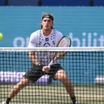 stefanos-tsitsipas