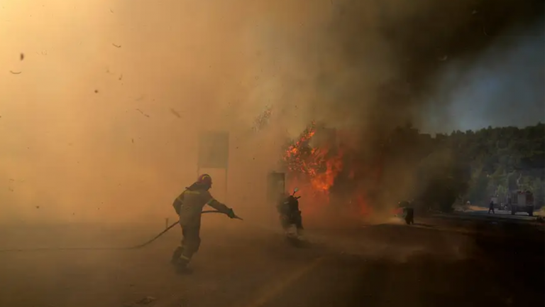 Greece tames wildfires in Athens, Megara as Salamina front continues to rage