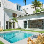 Barra-Luxe-Beach-House-took-out-the-top-spot-on-the-Stayz-list.-2