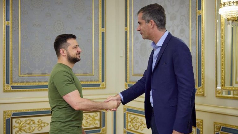 Athens Mayor meets Ukrainian President and pledges to help rebuild cities