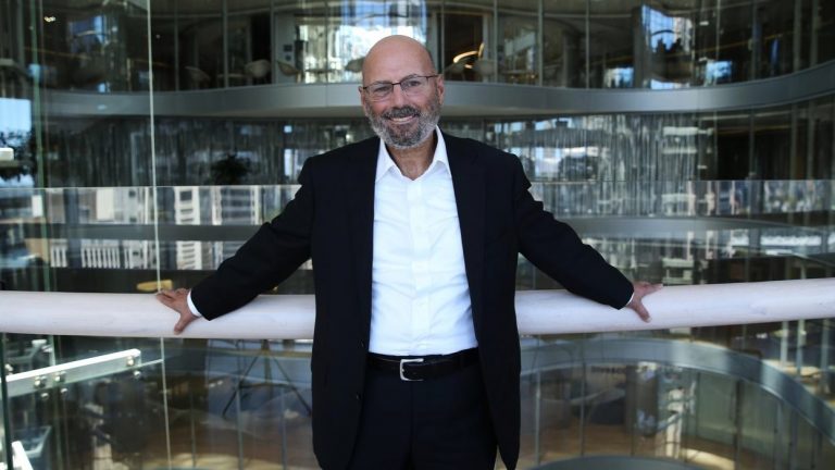 Federal Government officials lobby to extend Arthur Sinodinos’ US posting