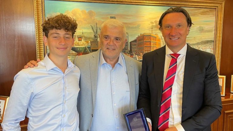Sporting multiculturalism based on Greek values: Bill Papastergiadis meets with AEK FC owner