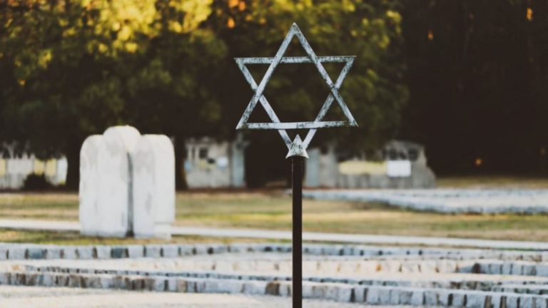 Greek government set to draft national action plan against antisemitism