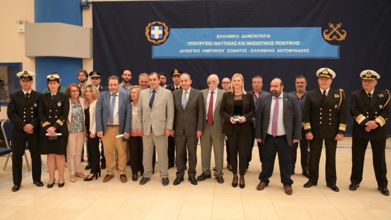 Michalis Protopsaltis awarded for saving 80 refugees in the Kythera shipwreck