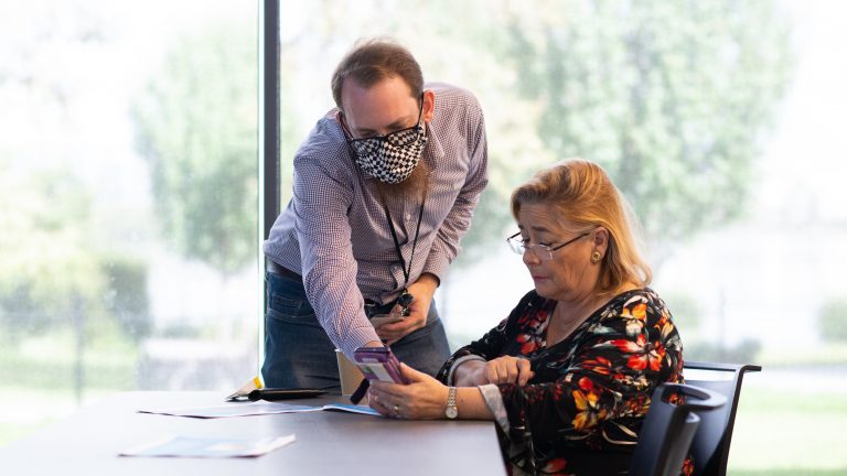 City of Canada Bay to hold tech-savvy seniors workshops in Greek this October