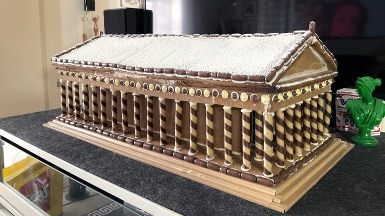 Australian pop-artist makes Parthenon out of gingerbread for Christmas