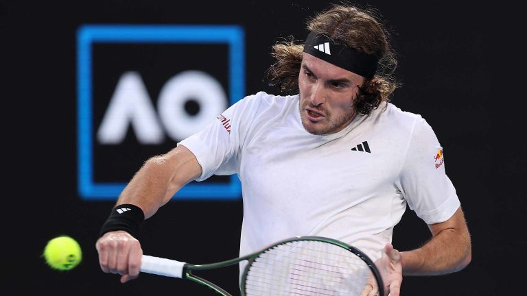 Stefanos Tsitsipas powers through to next round of Australian Open