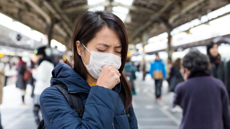 Greece to follow EU recommendations on COVID-19 for travellers from China