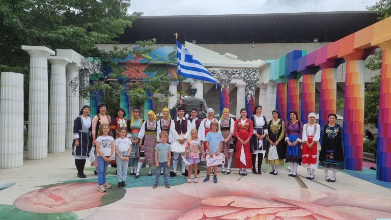 Young kids learn Greek dance with Manasis at the National Gallery of Victoria