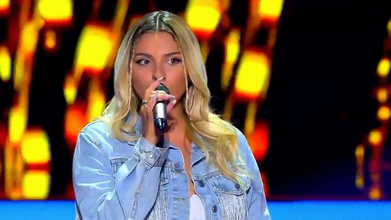 Helena Paparizou takes Celina Michael into next round on The Voice Greece