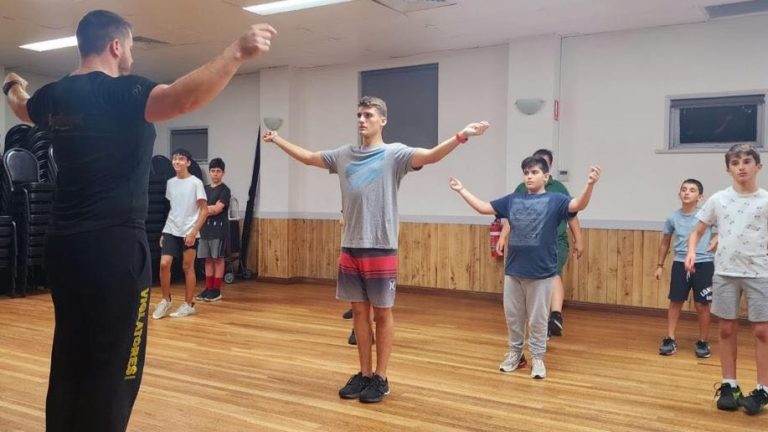Dance instructors from Crete hold workshops with Sydney’s Cretan community