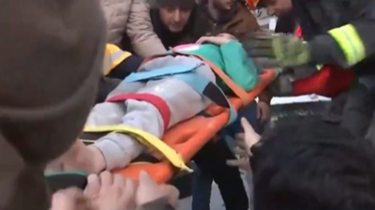 Greek team rescue 6-year-old girl from rubble in Turkey