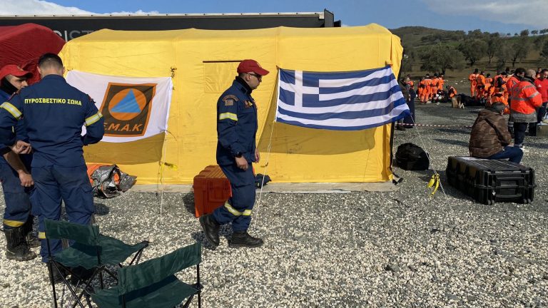 Rescue efforts continue in Turkey as Greece sends extra search team