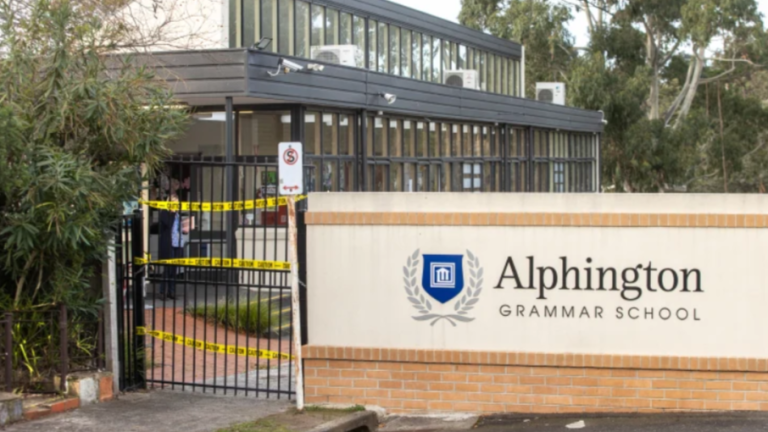 Yarra Council approves mental health hospital despite objections from Alphington Grammar