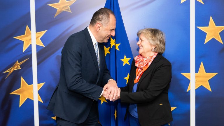 EU Commission to help Greece with railway investigation and development